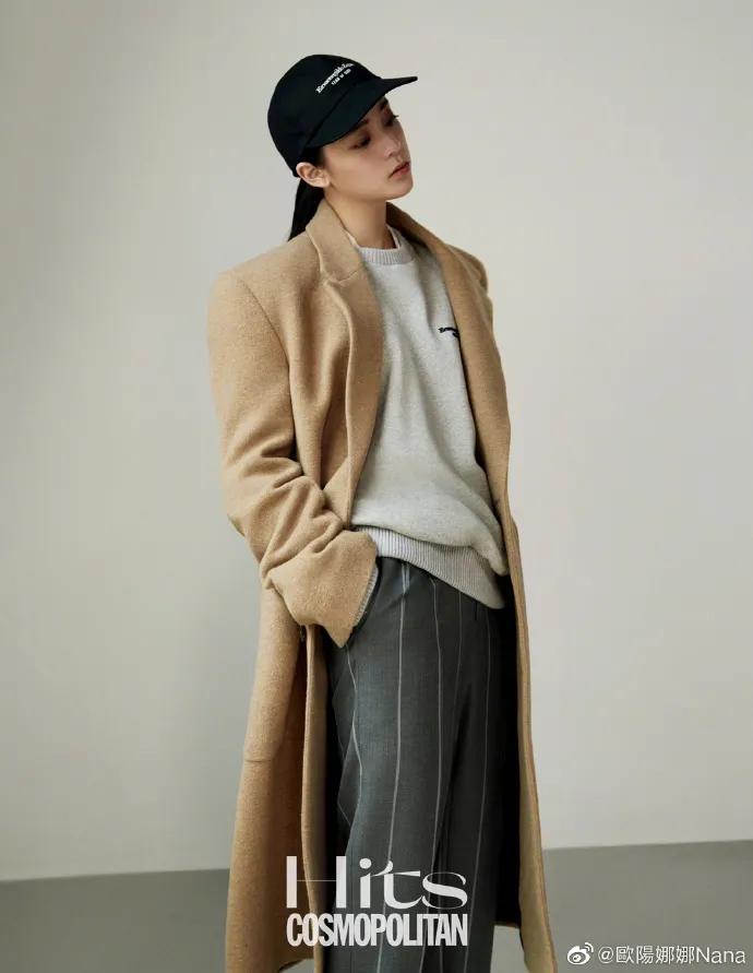 周扬青造型被吐槽脖子短,周扬青深夜晒发照片