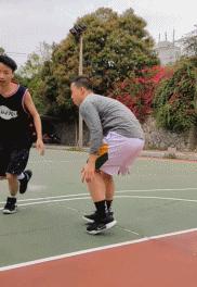 运球老是被断怎么办？练这2招，让球粘着你！