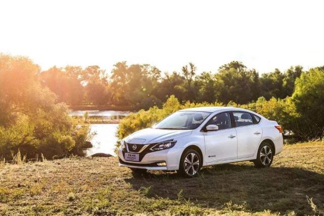 卡罗拉朗逸宝来轩逸雷凌怎么选,卡罗拉和轩逸朗逸哪个好些呢