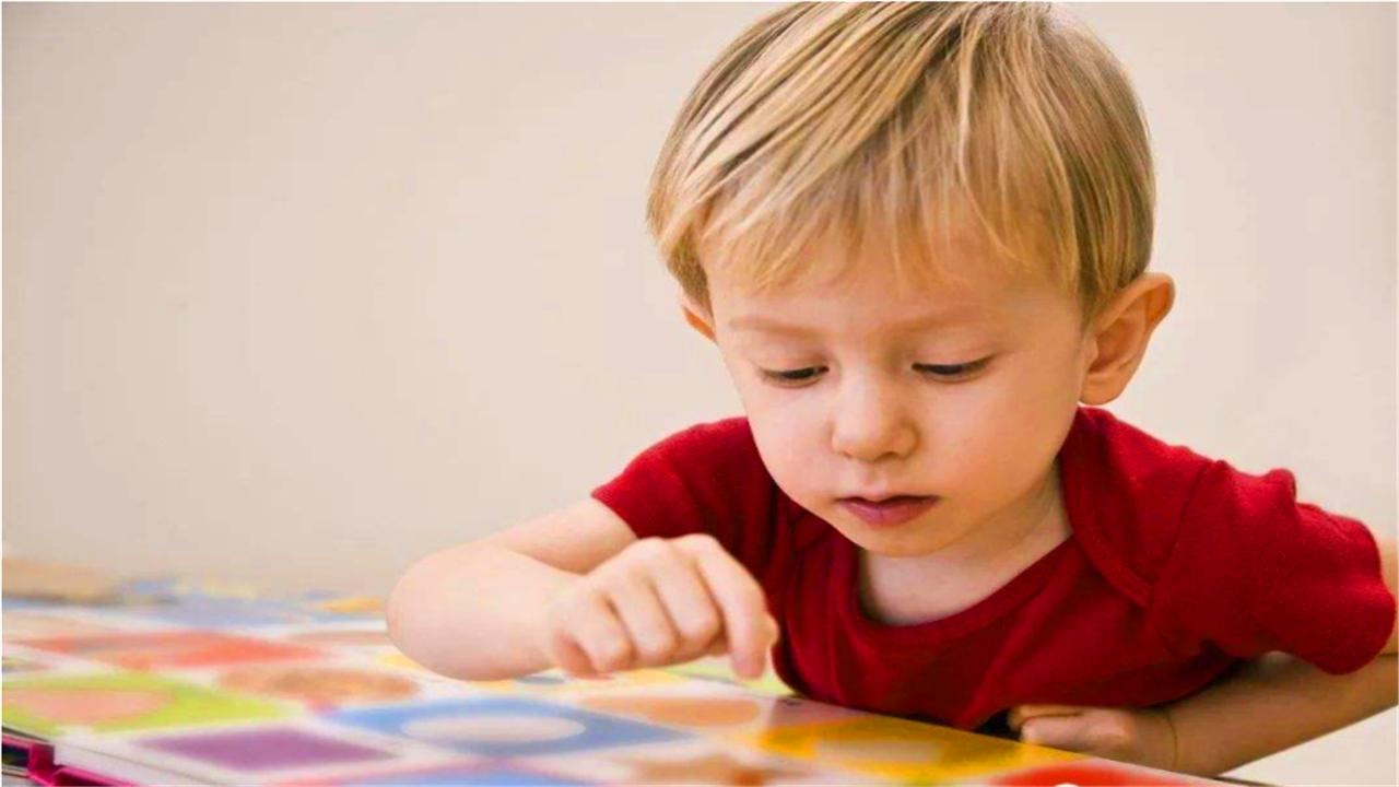 3岁背唐诗有什么好处,3岁多孩子背诗怎么教都不会