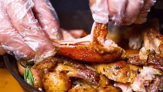 重庆第①家正版餐酒博物馆来了！1000+酒水，50+简餐，嗨翻16h