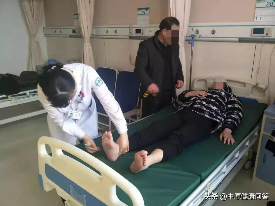 20岁男孩脾气暴躁胡言乱语,胡言乱语20多岁小伙怎么治疗