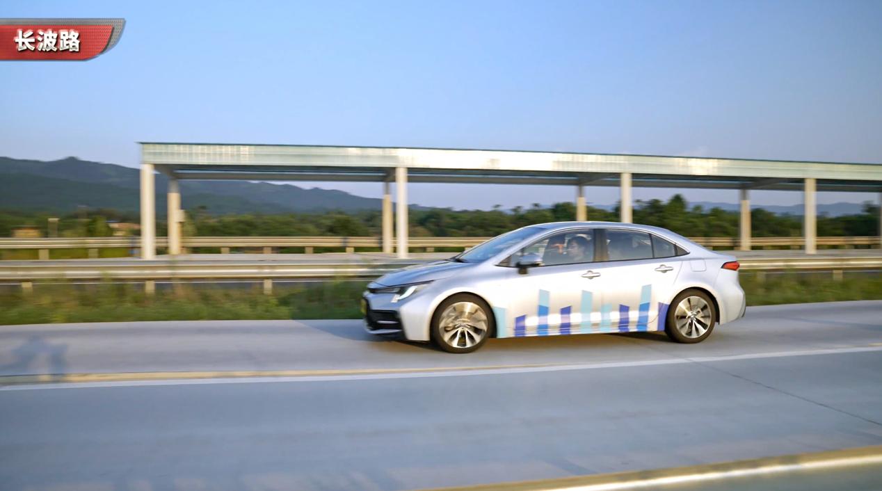 丰田双擎混动开不坏,2022丰田雷凌双擎1.8he-cvt进取版