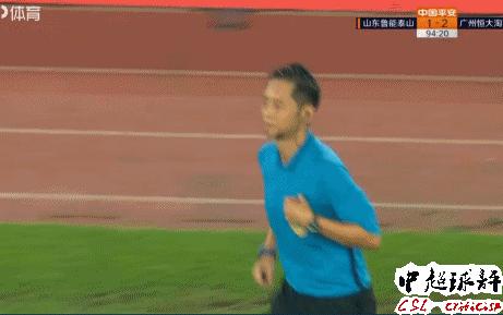 中超名场面洛国富受伤,中超16强动态洛国富