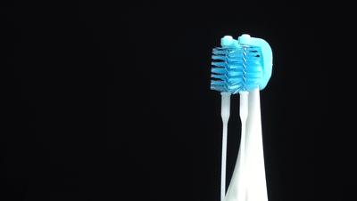 最新款电动感知牙刷测评,测评几款大人u型电动牙刷视频