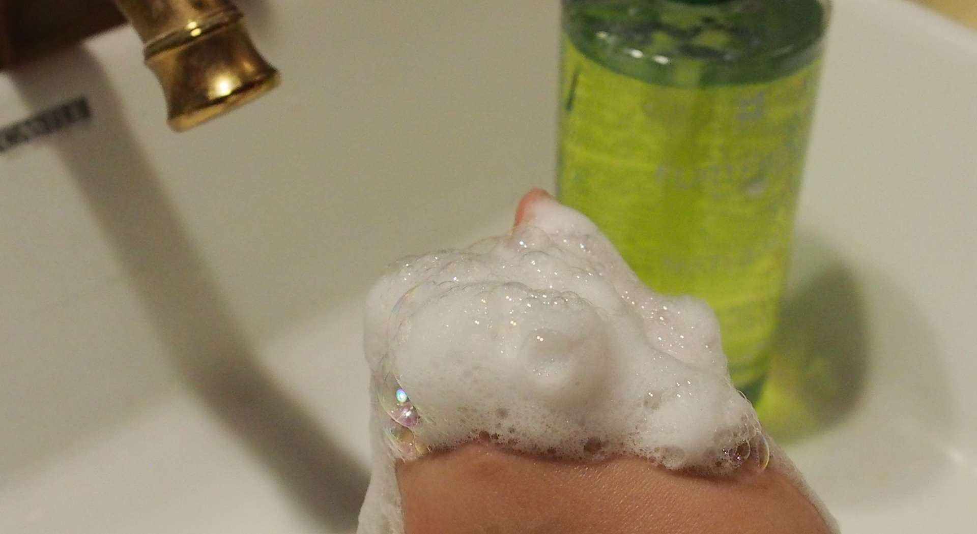 国产洗发水与进口洗发水哪款好,推荐一款比较好的进口洗发水