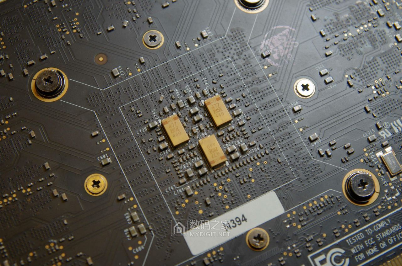 980ti显卡一代卡皇,gtx980ti拆解清灰