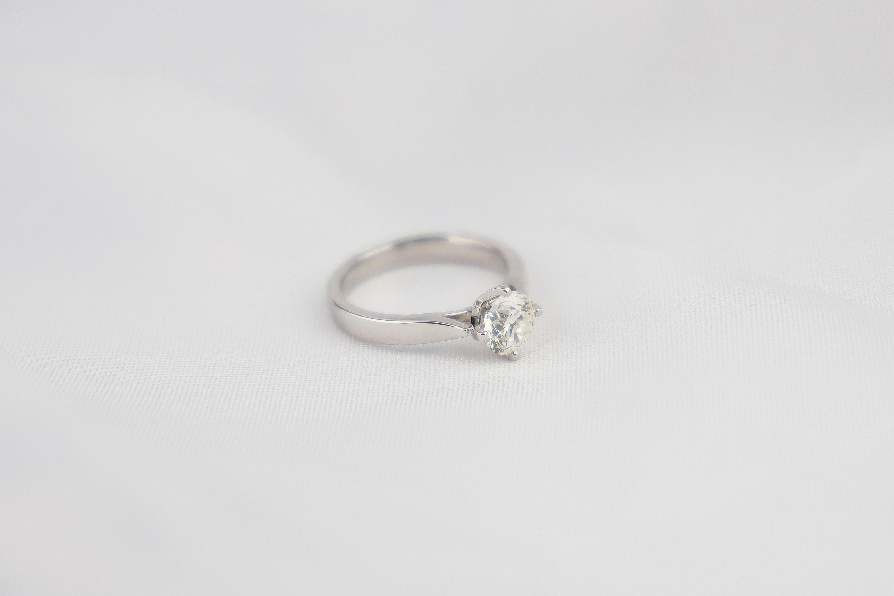 小米有品揭穿珠宝行业“*局骗**”！1克拉仅39991元，网友：干得漂亮