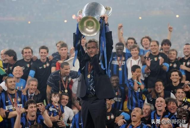 昔日的足球狂人，如今的无米之妇