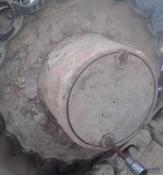 了解二手大挖掘机的知识和技巧,二手挖掘机翻新后从哪里可以看出