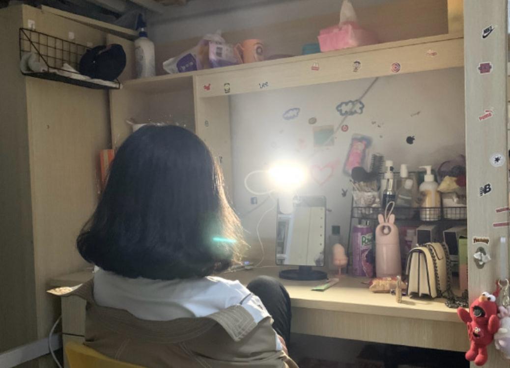 新生选宿舍时如何选床铺位置,新生刚进宿舍怎么挑床位