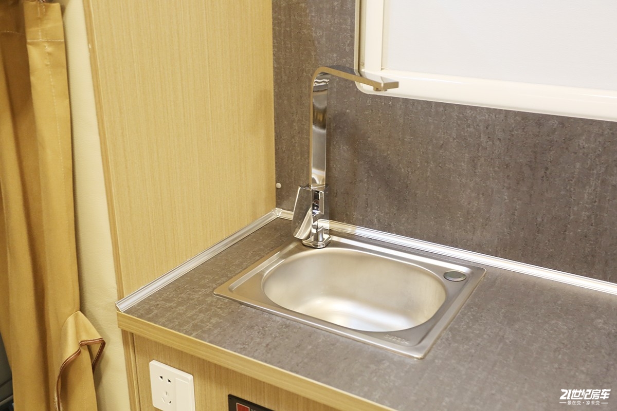 比房车大的房车,五十铃房车dmax升顶越野房车