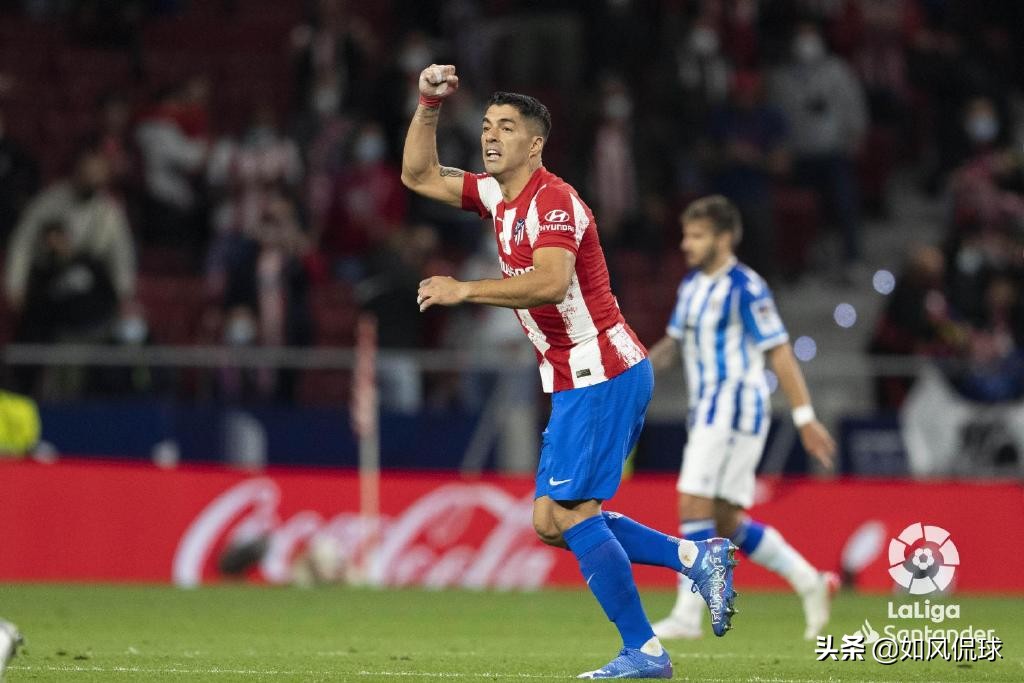 0-6！法国巨星遭完爆，苏亚雷斯踢疯了，创2*纪大**录，冲队史12冠