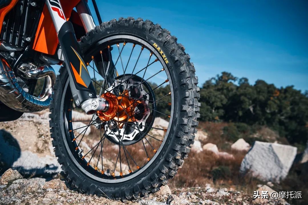 不到1万的ktm,ktm300硬耐力