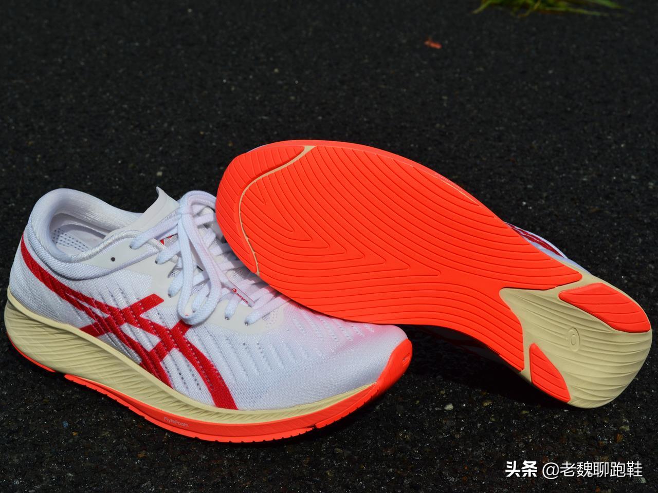 亚瑟士的两种选择,亚瑟士跑鞋怎么选号码