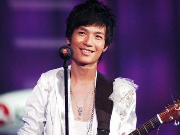 陈楚生上了几天热搜了,陈楚生近况