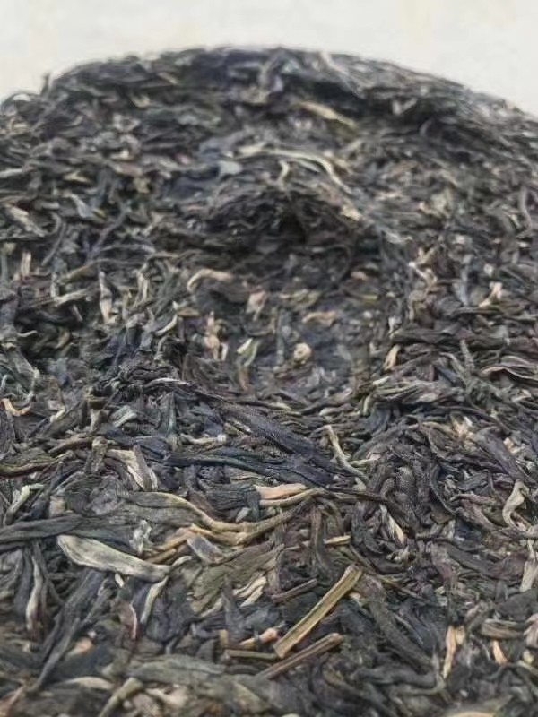 龙园号吉祥茶饼评测,龙园号勐海茶饼