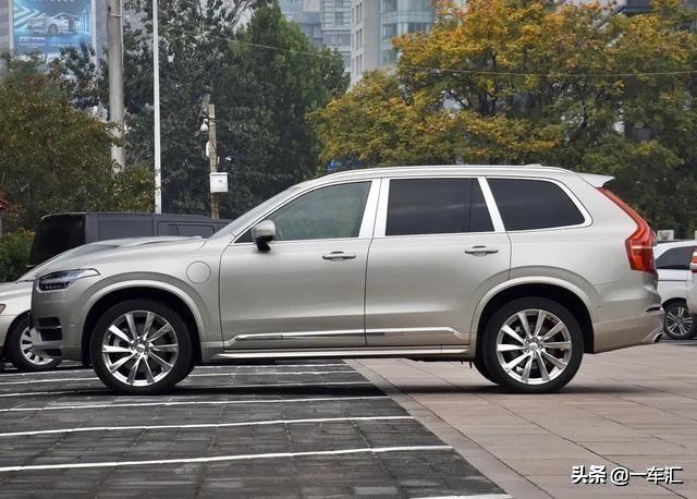 沃尔沃xc902022款座椅放平,老款沃尔沃xc90后排座椅怎么放倒