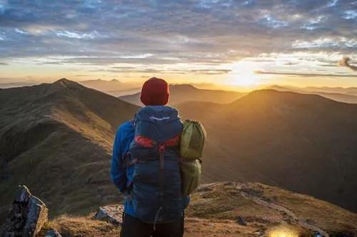 野外迷路怎么办才最安全,户外如何预防迷路的方法