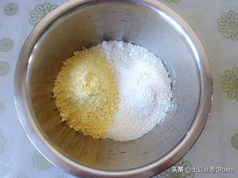 不发面不揉面做饼方法简单又好吃,发面柔软的杂粮饼做法带模具的