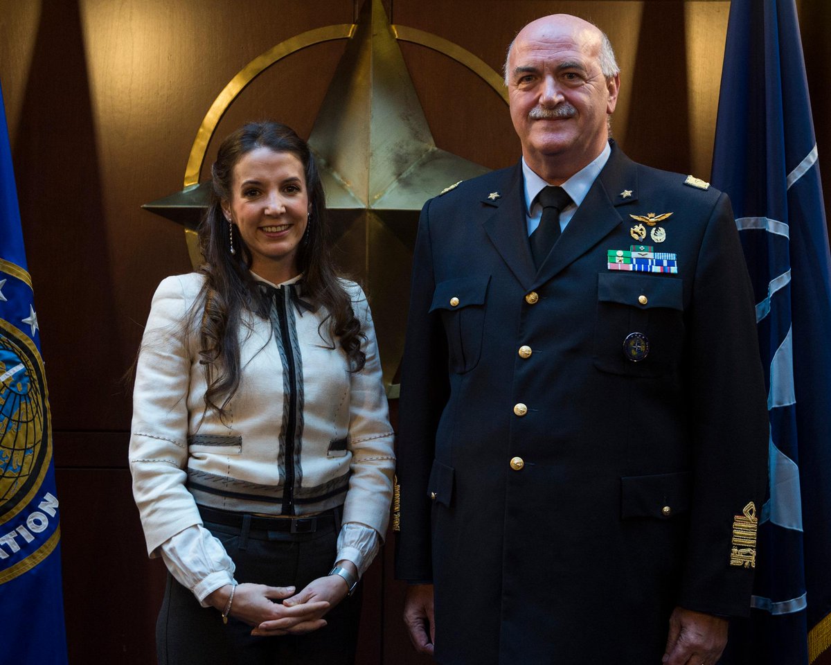 20岁获王子倾心，32岁被扫地出门，36岁时灰姑娘迎来第二春