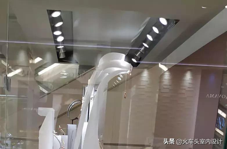 lvgucci等奢侈品门店设计,lv奢侈品店灯光设计