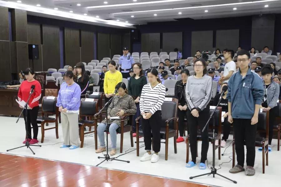 杩涘彛鍑忚偉鑽珶鏄タ鑽窡闈㈢矇鍋氱殑,鍗栧彜鏂瑰噺鑲ヨ嵂琚垽鍒戠殑妗堜緥