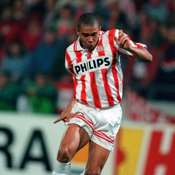 外星人罗纳尔多获传奇巨星,史上十大外星人