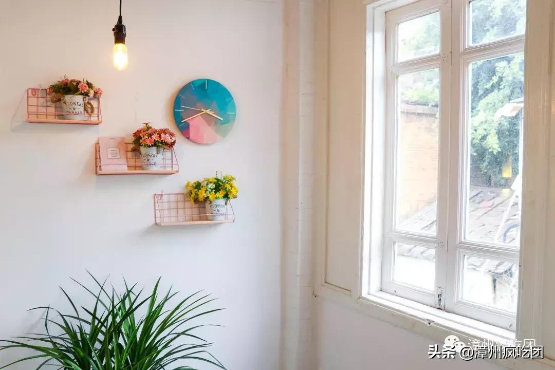 这对夫妻在古城开了一家小店!回头客特别多!好多创意港式甜品!