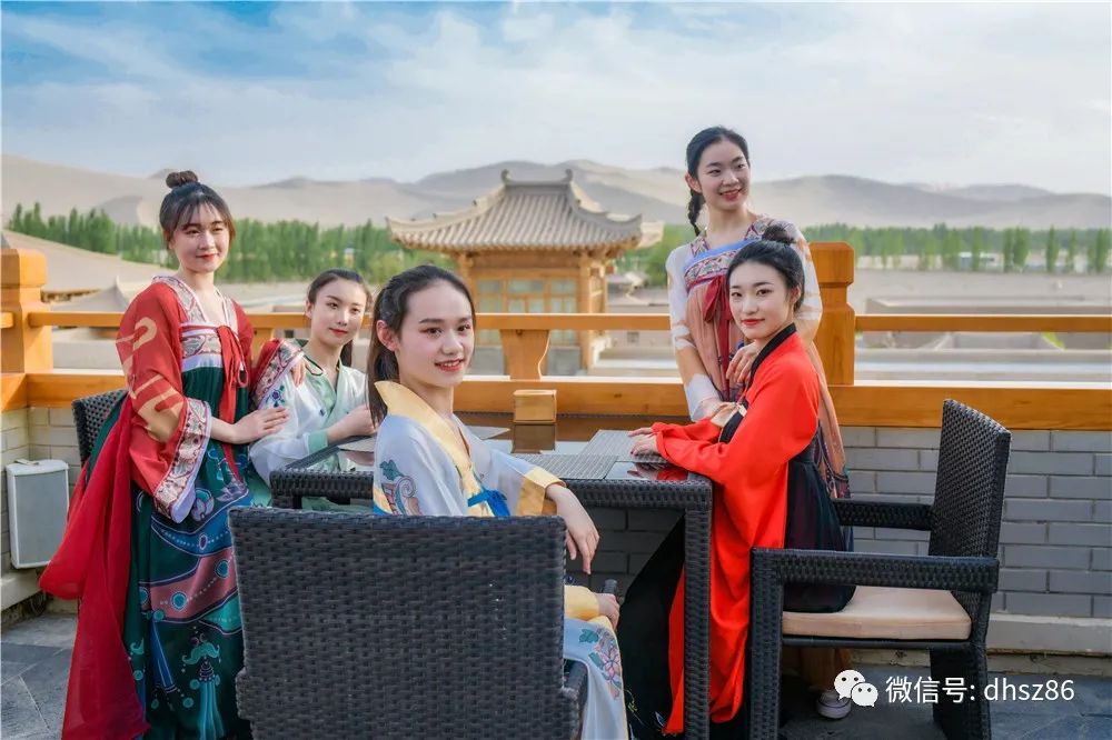 月牙泉景区敦煌山庄,敦煌山庄在哪里