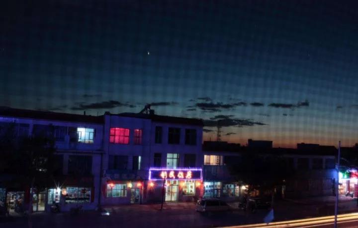 内蒙古真的都住蒙古包吗,内蒙人就一定住蒙古包吗