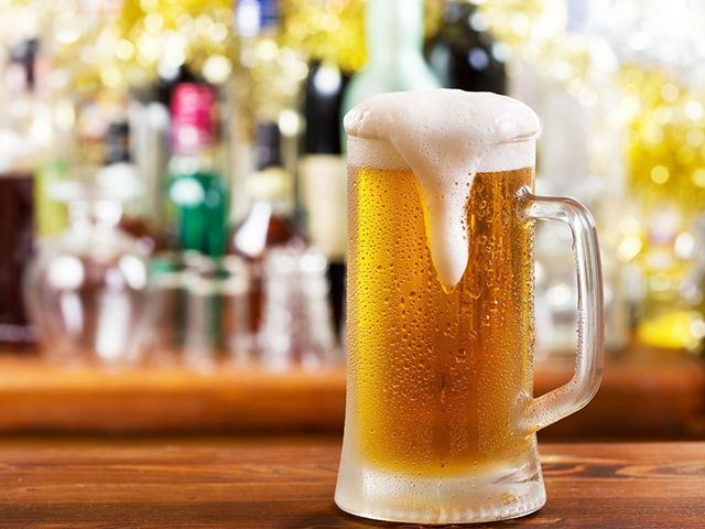 干啥都想来两杯，爱喝啤酒的人，最好记住这5点，借酒助兴全靠它