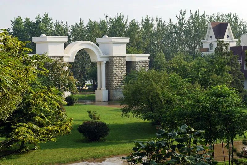 让那熟悉的旋律《绿岛》，带你我推开新学期的大门！