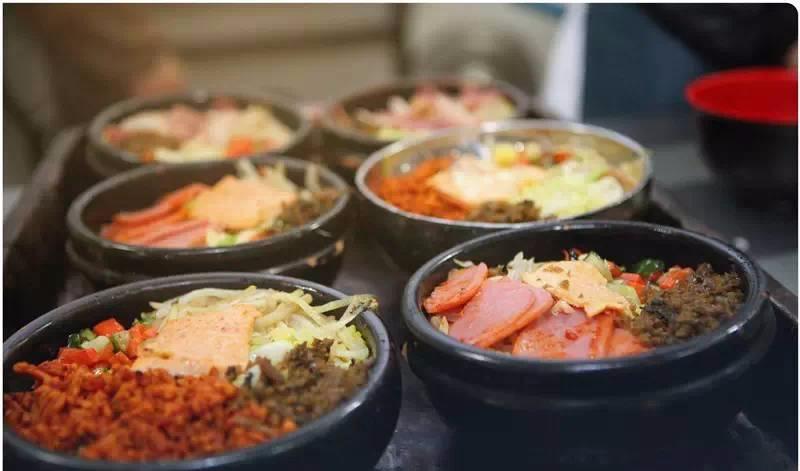 吃在“远航大酒楼”，绵阳学生的最高伙食标准