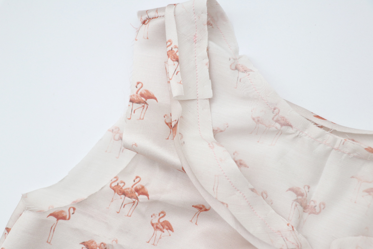 领口缝合法,收缩领口缝法视频教程