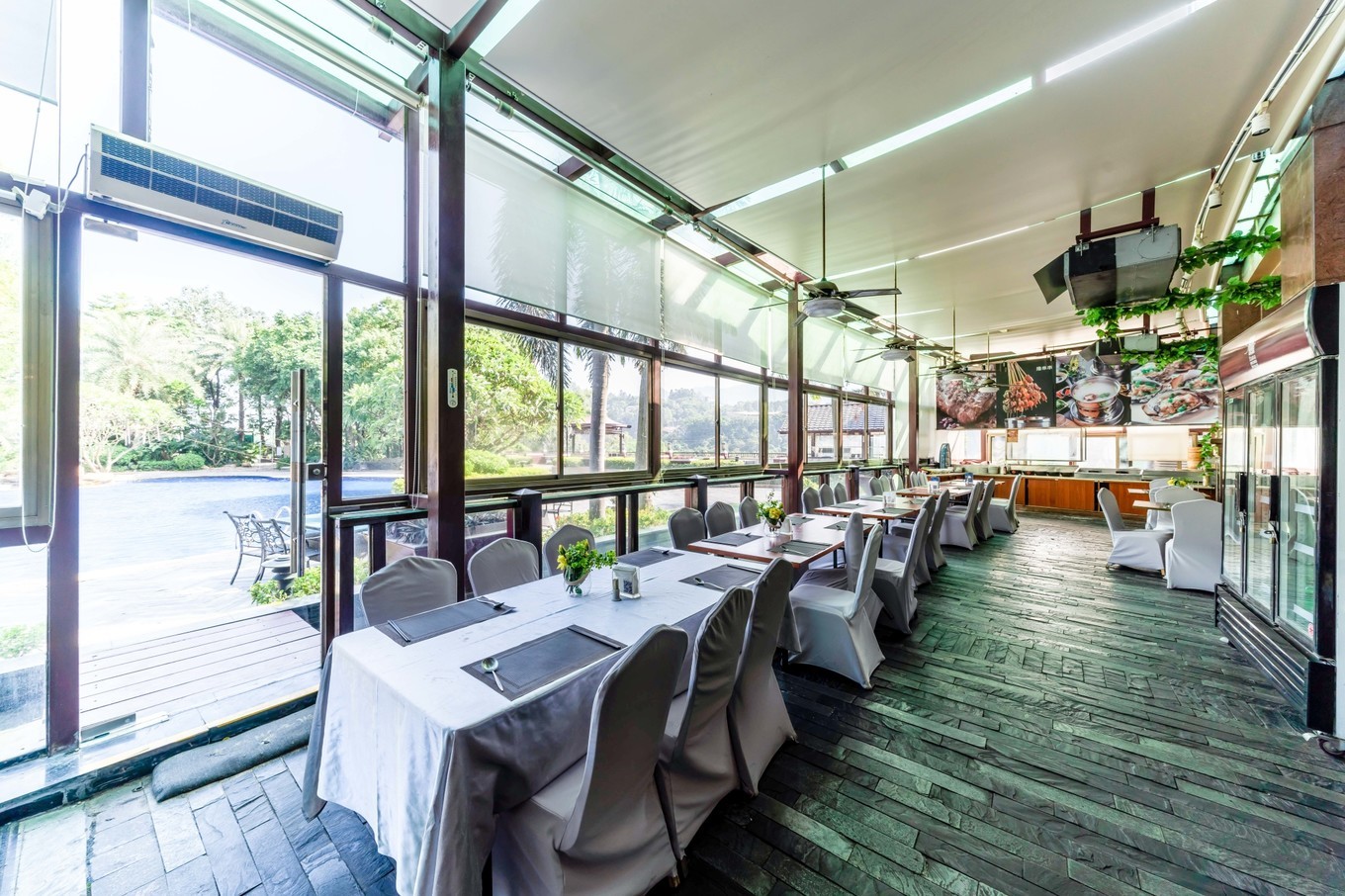 这里被称为广深后花园，每年夏天游人如织，有山有水的避暑胜地