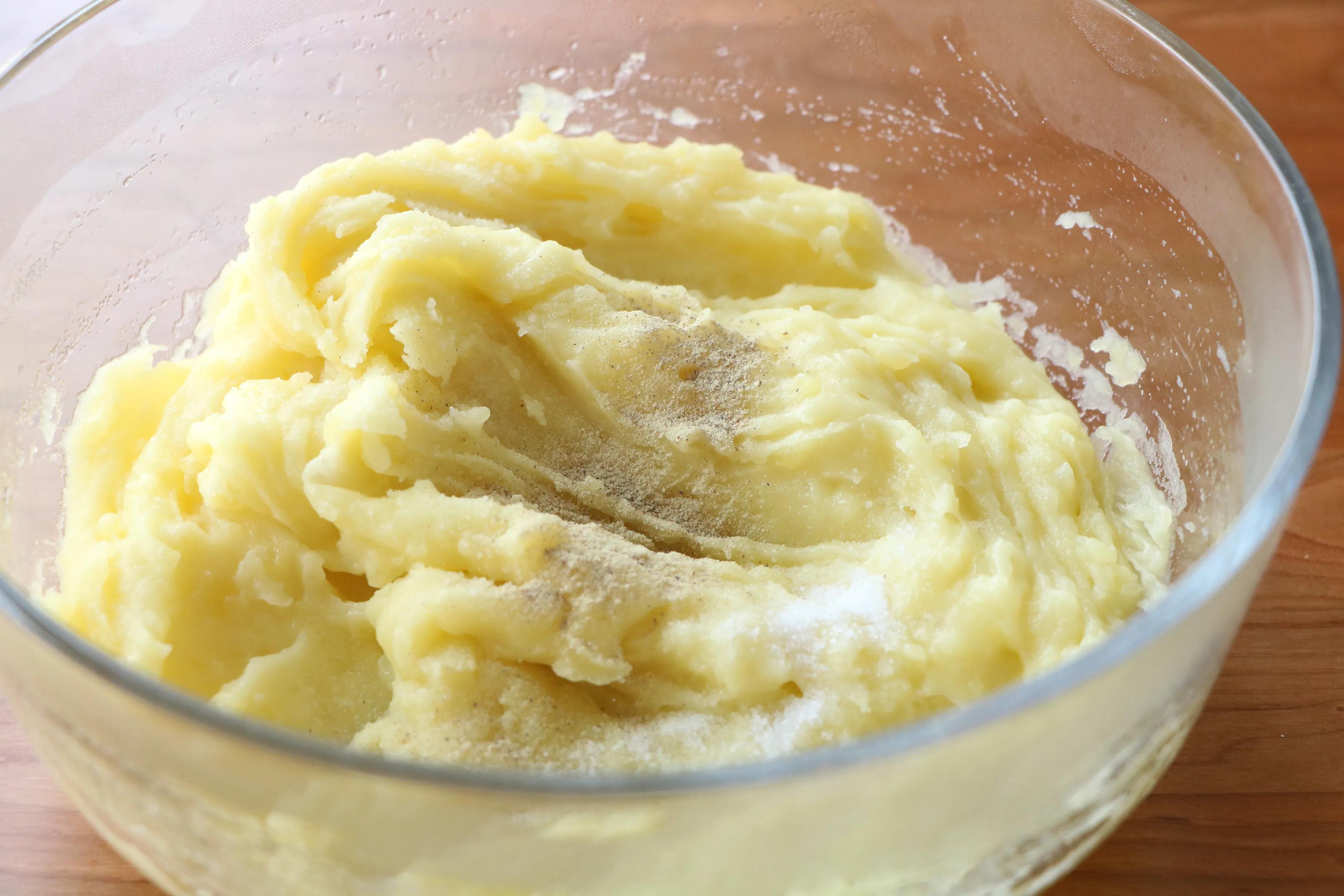 怎么做笑脸土豆不油炸,餐厅脆皮土豆怎么做