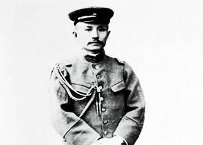 八一起义为什么选择南昌？*德朱**同窗是省主席，结拜兄弟是驻军军长