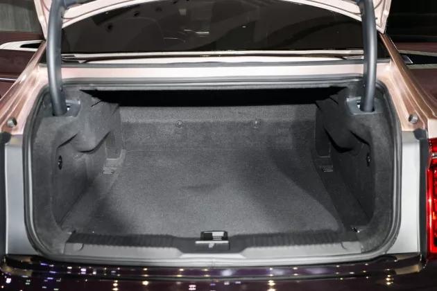 敢在人民大会堂开发布会的品牌看完我大写的服了