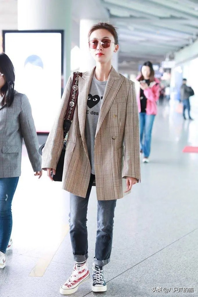 潮流穿搭鸳鸯鞋,鸳鸯鞋一黑一白穿搭