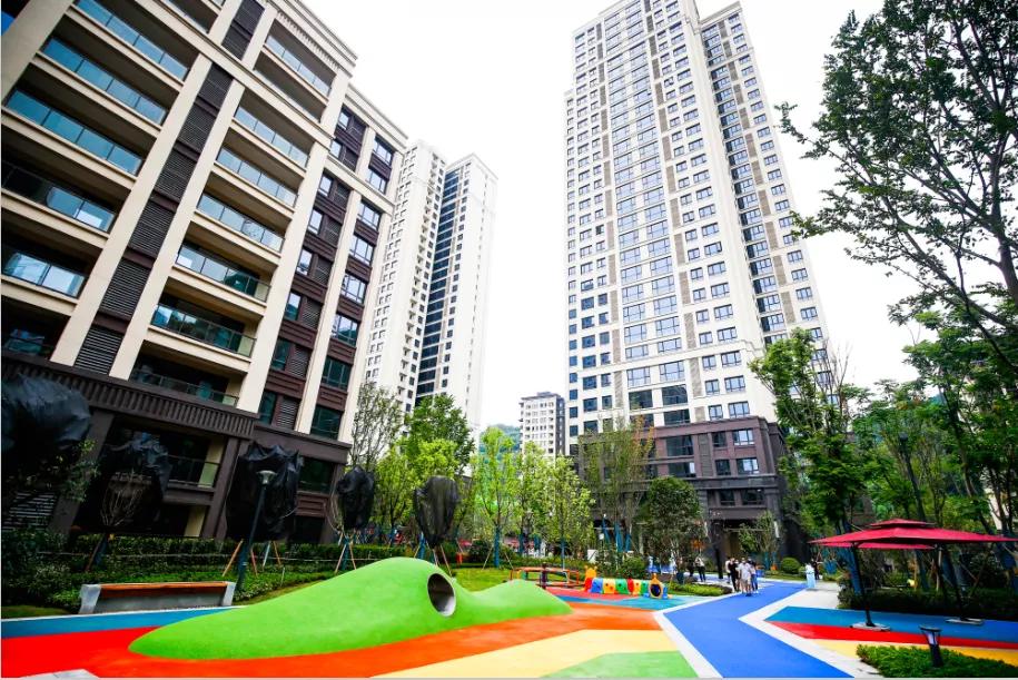 纠结两个楼盘怎么选,纠结选哪个楼盘