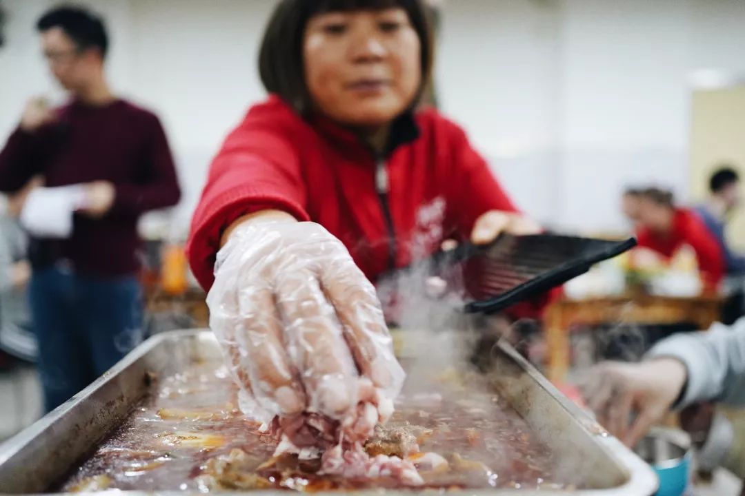 永恒吃货精神：天气冷了，就要吃羊肉呀