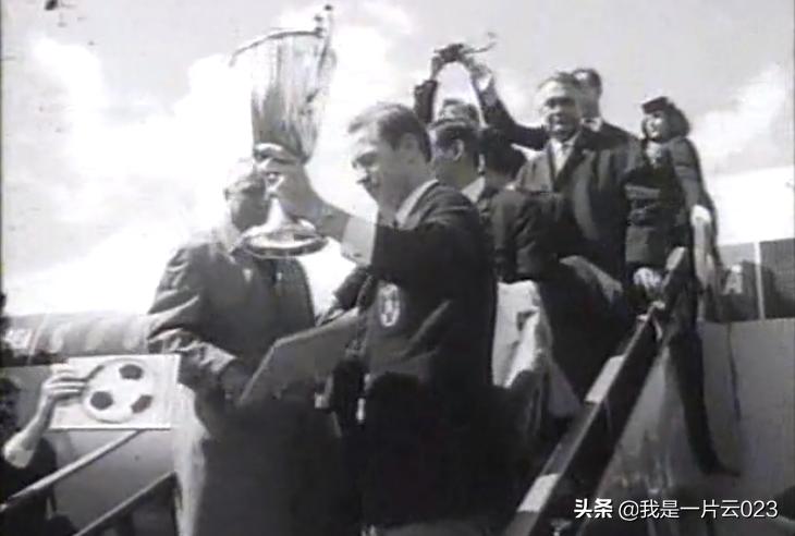 首次杀入欧冠正赛就夺冠,多特夺过几次欧冠冠军