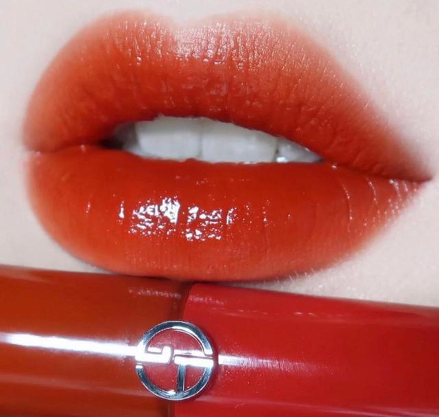 为什么说阿玛尼这个牌子好,为什么觉得阿玛尼唇釉没那么好用