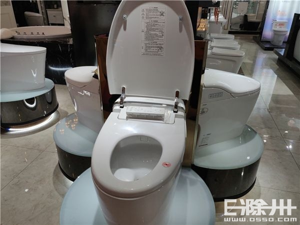 花洒马桶淋浴房怎么选？小编深挖市场，详解产品和报价