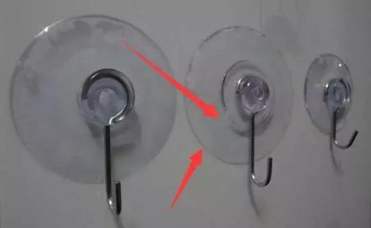 吸盘挂钩总往下掉一招让它变牢固,吸盘挂钩怎么去掉最快方法