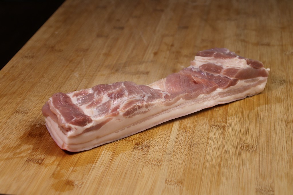 做红烧肉不用香料好吃吗,做红烧肉用白糖好吃吗