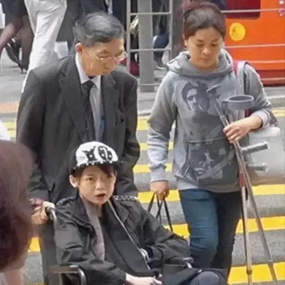 嫩模伍智恒：嫁入豪门，5年瘦成44斤，丈夫再娶很恩爱，她呢？