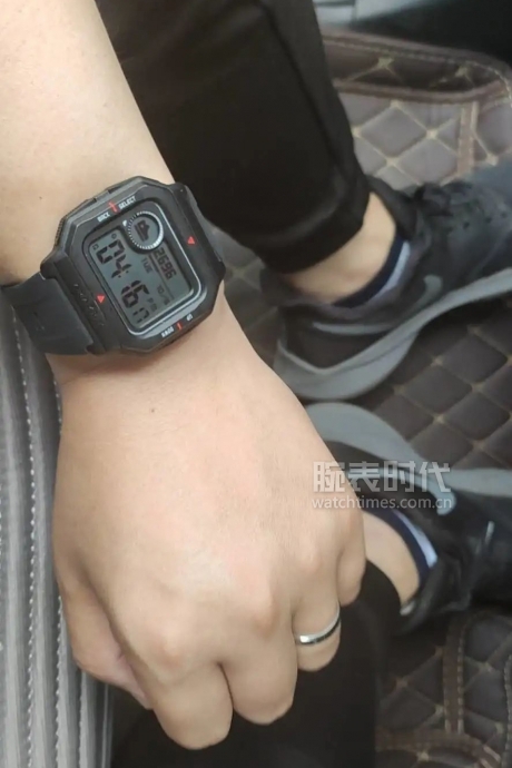 网友晒上千万的手表,网友晒1300手表