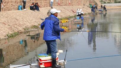 今天，带郑州的老铁们逛吃后河芦